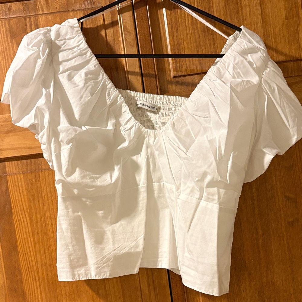 Abercrombie & Fitch White Women's Top with Puffy Sleeves Vneckline